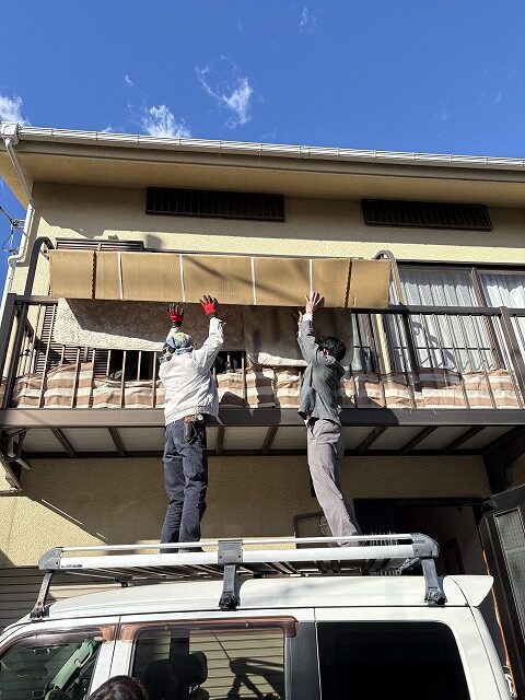 練馬区戸建リフォーム　キッチン　ベランダから搬入