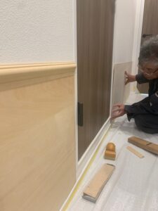 ベニヤを張っていく