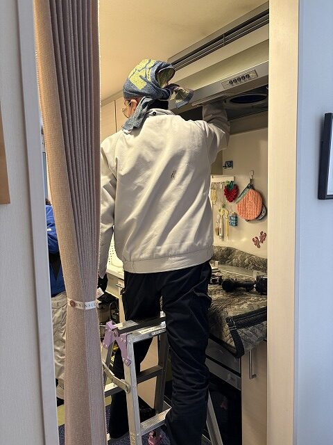 中野区　タワーマンション　キッチン交換工事　同時給排気　レンジフード　現場調査　事前調査 