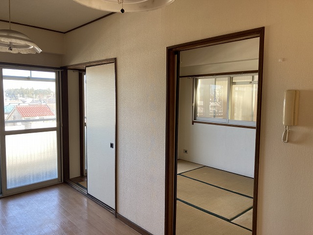 練馬区　賃貸リフォーム　床鳴り　解消　BEFORE