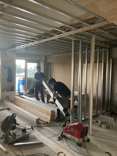 練馬区　マンションリノベーション　下地　材料　搬入　