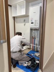 練馬区マンションリノベーション　給湯器　室内　交換　東京ガス