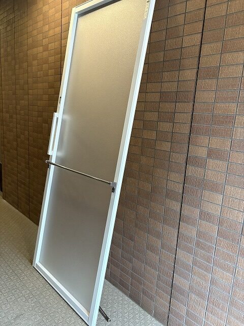 練馬区マンション　ユニットバス　ドア交換　折戸　開き戸　アタッチメント工法