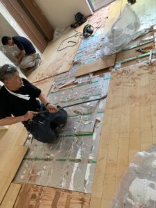 床暖パネルの撤去