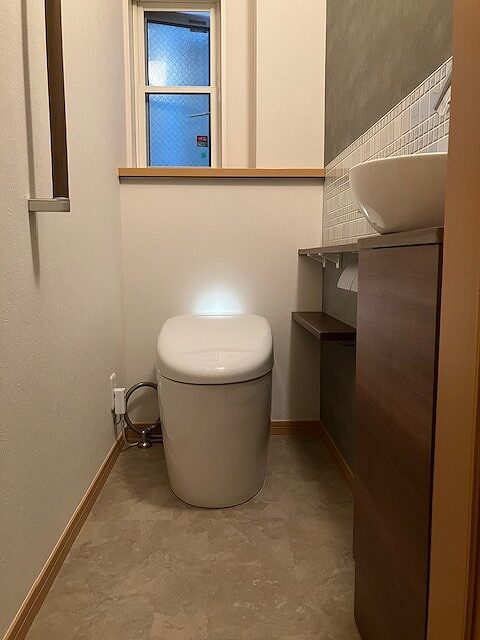 練馬　トイレリフォーム　戸建て　マンション　リクシル　スマートモザイクシート　タイル　TOTO　ネオレストAS