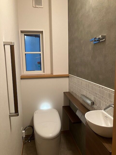 練馬　トイレリフォーム　戸建て　マンション　リクシル　スマートモザイクシート　タイル　TOTO　ネオレストAS