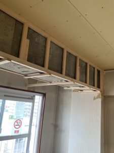 杉並区マンションリノベ　梁　躯