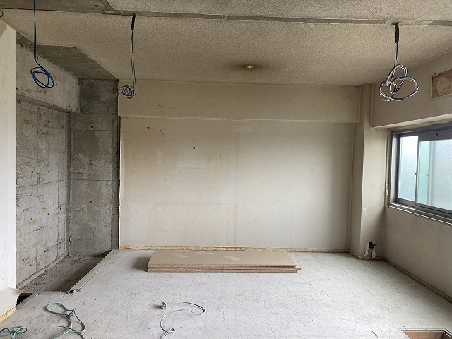練馬区　渋谷区　マンションリフォーム　解体　収納　左官