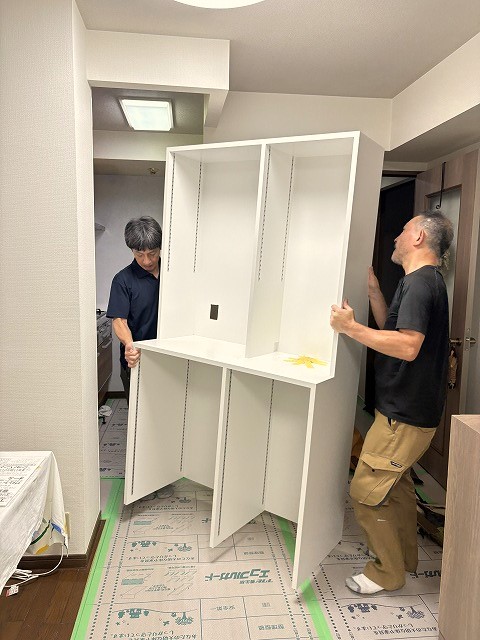 練馬区マンションリフォーム　キッチン　ダイニング　造作家具　コンセント　穴あけ