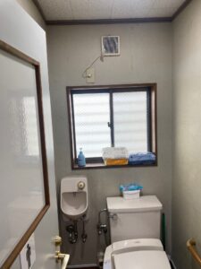 既存男子トイレ