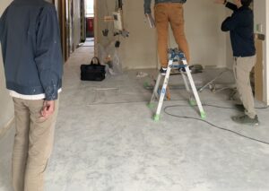 カップを掛けてきれいになった床