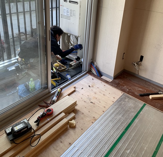 渋谷区　築50年　マンションリフォーム　床暖房　ガス　温水