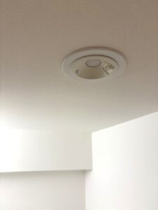 渋谷区マンション　リフォーム　ダウンライト交換　LED　2027　蛍光灯　径を変える　125　100