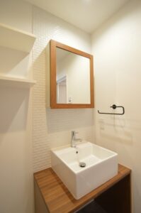 杉並区　賃貸マンションリノベ　造作洗面台　タイル　壁