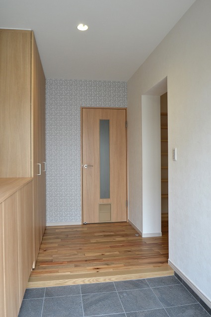 リノベーション マンション 玄関 センサー付き 照明