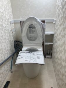 レストパル施工説明書を見ながら