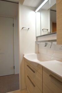 練馬区　洗面台　リノベーション　タオル掛け