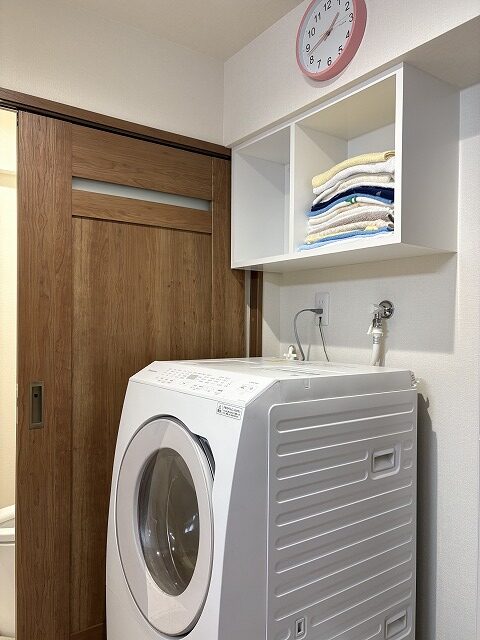 練馬区リノベーション　洗面室　タオル掛け