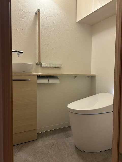 練馬区 トイレリフォーム ネオレスト タオル掛け