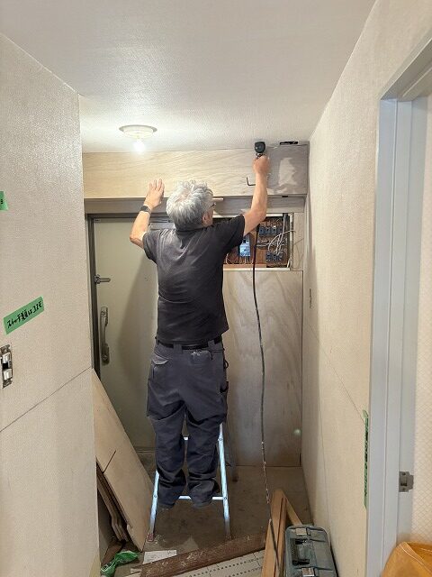 渋谷区マンションリフォーム　躯体壁　ゆがみ　斜め