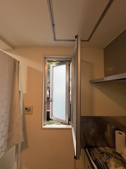 板橋区リノベーション　賃貸マンション　サッシ　二重サッシ　窓　カバー工法