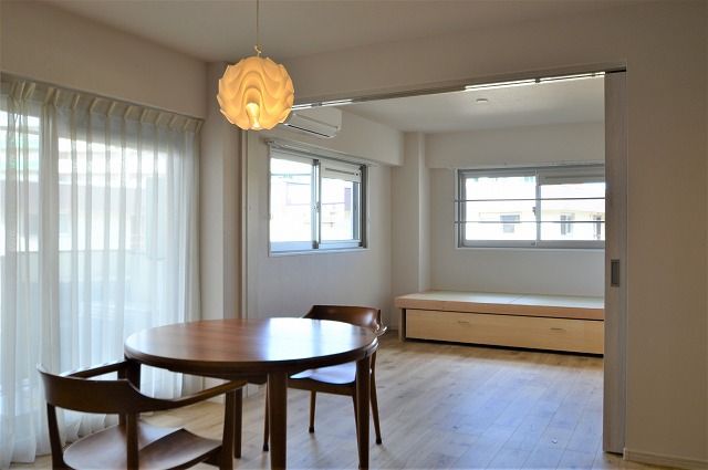 練馬区マンションリノベーション　リビング　タタミベッド　畳　造作