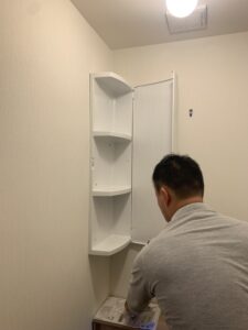 LIXIL樹脂製のコーナーキャビ