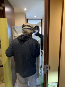 浴槽の搬出作業