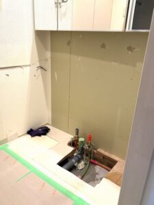 中野区マンションリフォーム　給水給湯　排水　配管　床　壁