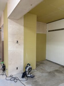 板橋区　マンションリノベーション　賃貸　大工工事　下地　軽量鉄骨　石膏ボード　構造用合板