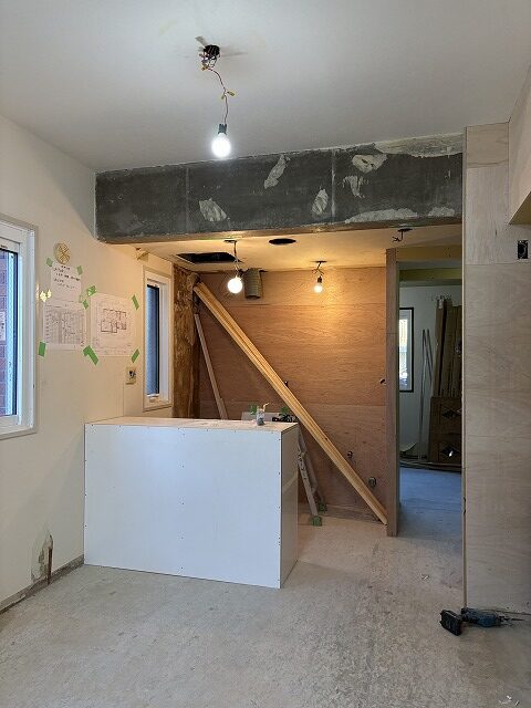 板橋区　マンションリノベーション　賃貸　対面キッチン風　造作キッチンカウンター