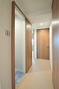 練馬区　マンション　リノベーション　片引き戸　アウトセット引戸　Panasonic　ベリティス　メリット　デメリット