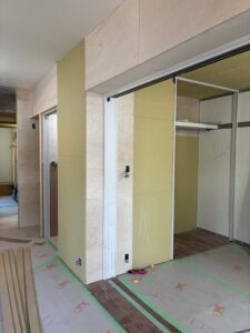 板橋区　マンションリノベーション　賃貸　リビング隣　和室を洋室に　3枚引違い戸　吊戸　マグネット