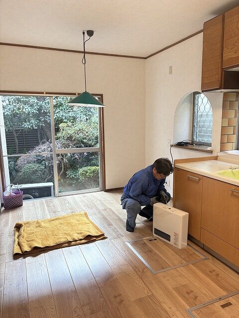 練馬区戸建て　ダイニング　キッチン　内装　フローリング　家具をどうするか　引越し