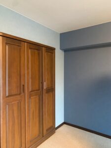 ブルー系のクロス張り分け