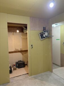 板橋区　マンションリノベ　賃貸　分電盤　交換　位置移動