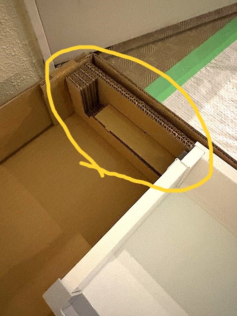 練馬区マンションリフォーム　ユニットバス　洗面台交換　TOTOシンラ　エスクア　養生　工事中