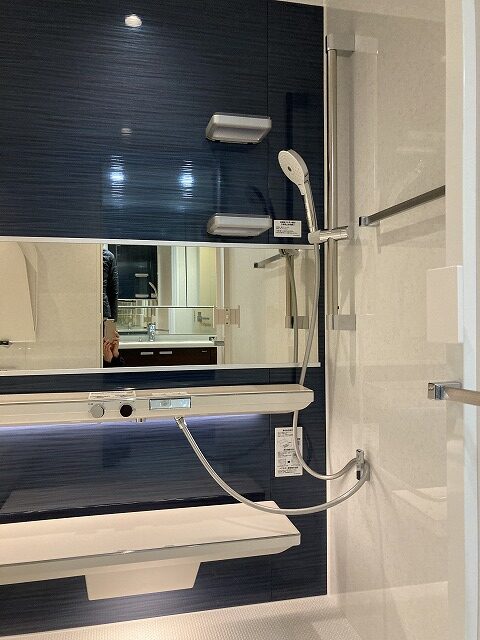 練馬区マンションリフォーム　ユニットバス　洗面台　交換　TOTO　シンラ　エスクア　BEFORE　AFTER　築20年