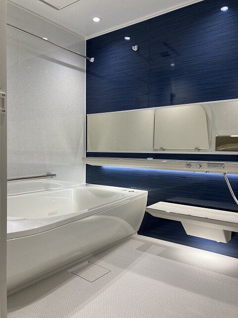 練馬区マンションリフォーム　ユニットバス　洗面台　交換　TOTO　シンラ　エスクア　BEFORE　AFTER　築20年