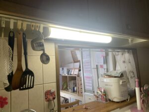 キッチン手元灯が新しく