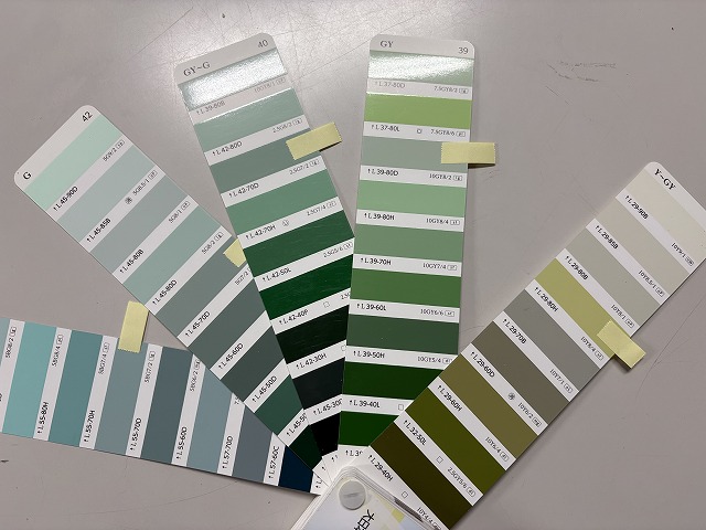 板橋区　賃貸マンションリノベ　塗装工事　　玄関ドア　色決め　色合わせ　日塗工