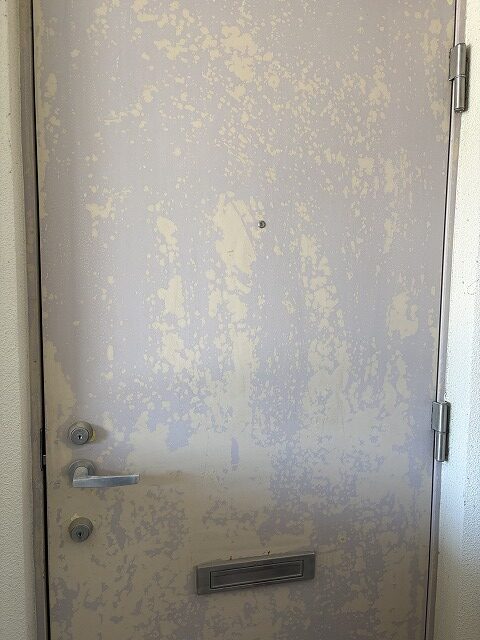 板橋区　賃貸マンションリノベ　塗装工事　色決め　色合わせ　日塗工