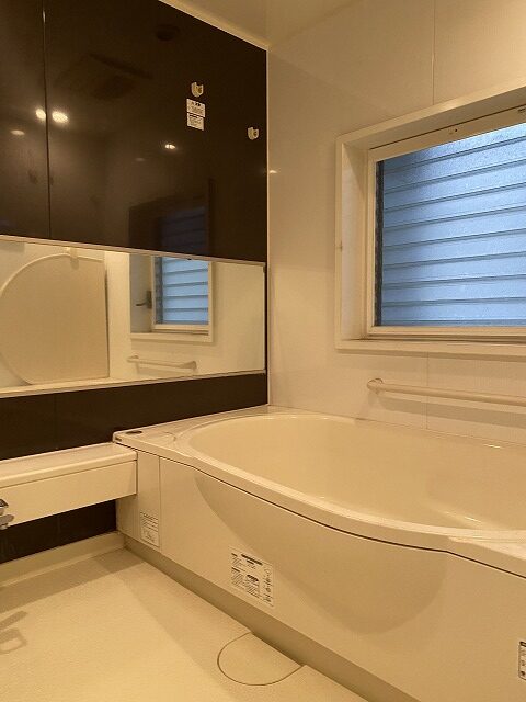 練馬区マンションリフォーム　ユニットバス　洗面台　交換　TOTO　シンラ　エスクア　BEFORE　AFTER　築20年