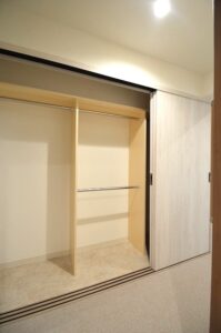 練馬区　築50年　マンションリノベーション　収納　不便　改善　廊下収納　クローゼット