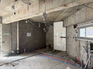 練馬区　築50年　マンションリノベーション　解体　配管　電気配線　大工工事