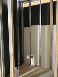 練馬区マンションリノベ　トイレ壁　遮音　リビング隣