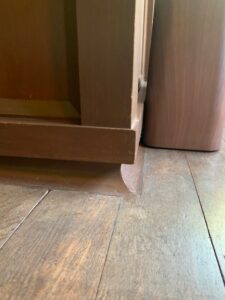 加地邸の巾木はR