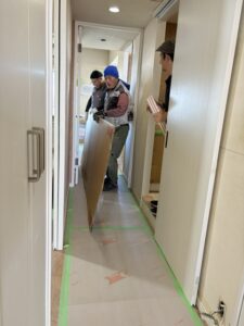 運び込まれたキッチンパネル
