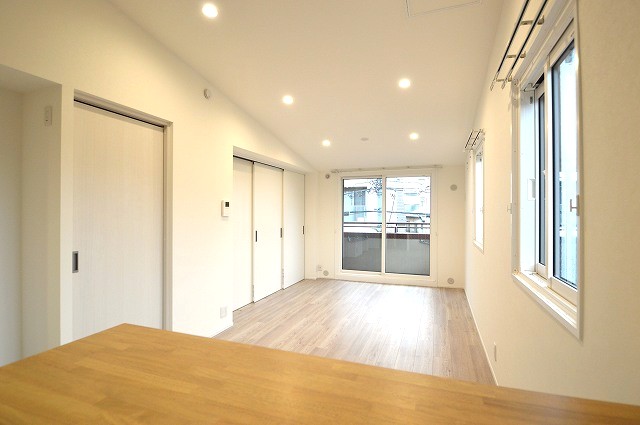 板橋区　賃貸マンションリノベーション　相続　築古　家賃アップ 2LDK　間仕切り　1LDK
